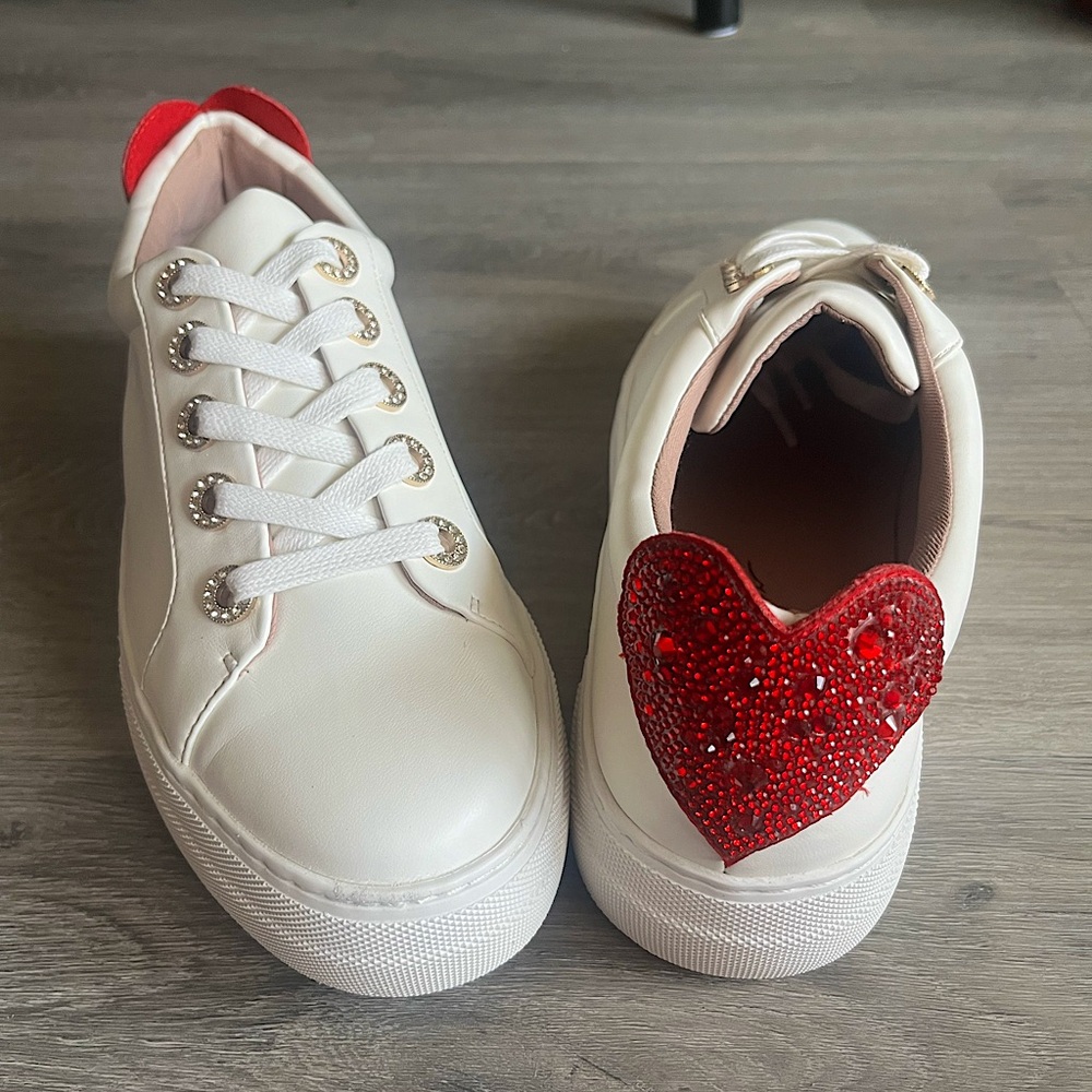 NWB/NWT Betsey Johnson White Sneakers with Red Heart heel Presley